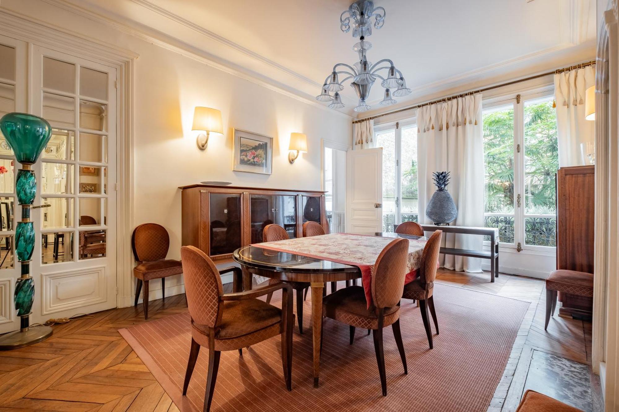 Appartement Veeve - Ornate Beauty Parijs